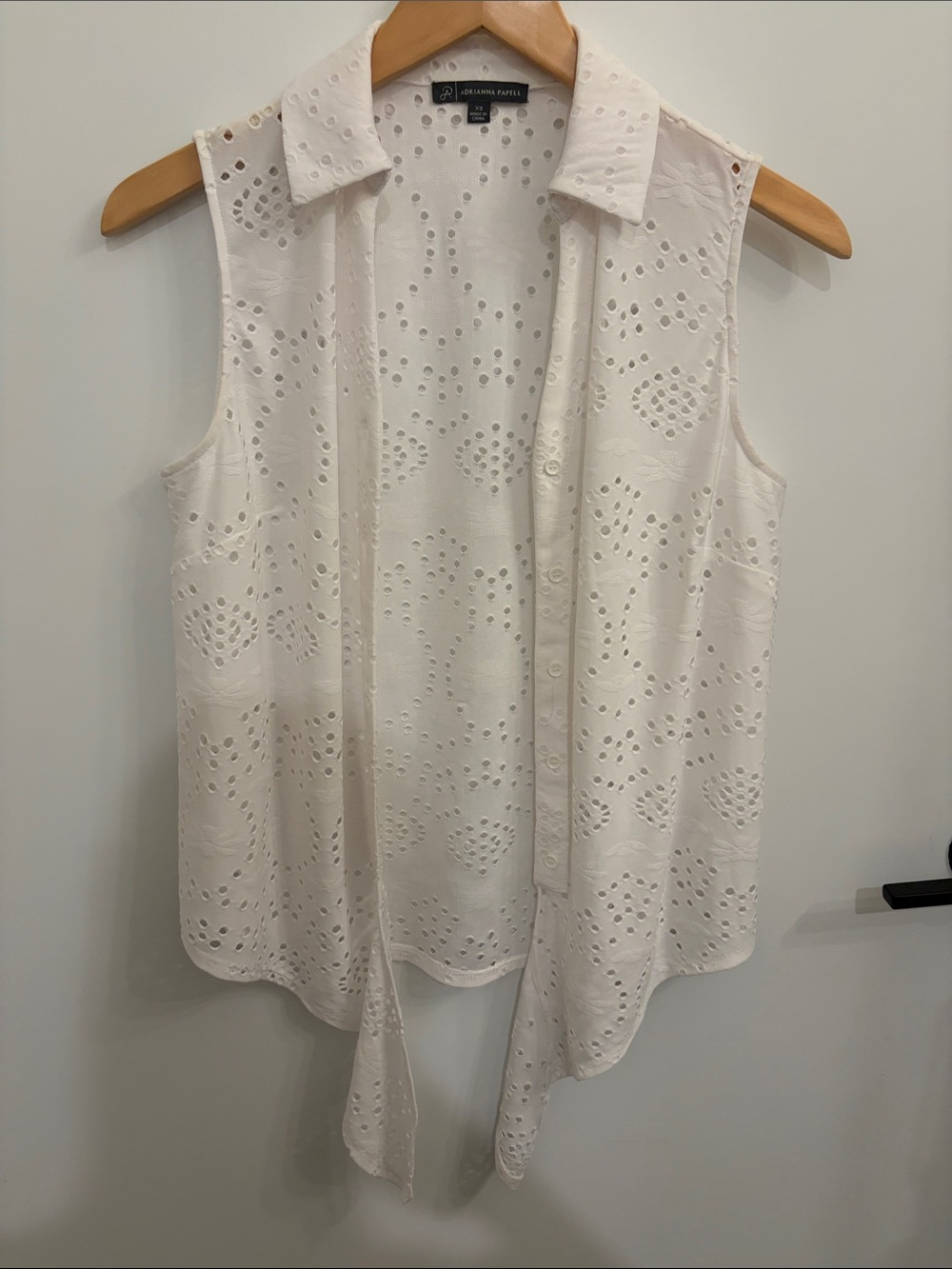 Adrianna Papell White Sleeveless Eyelet Tie-Neck Blouse